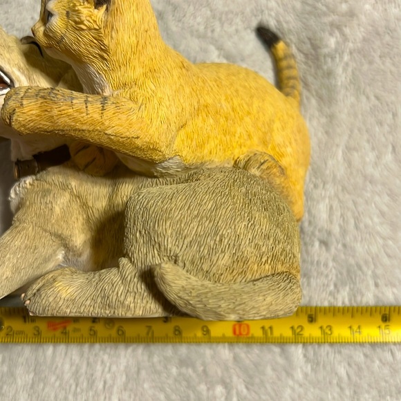 Puppy and Kitten are playing together figurine . Love and Friendship. Polyresin - Picture 9 of 10